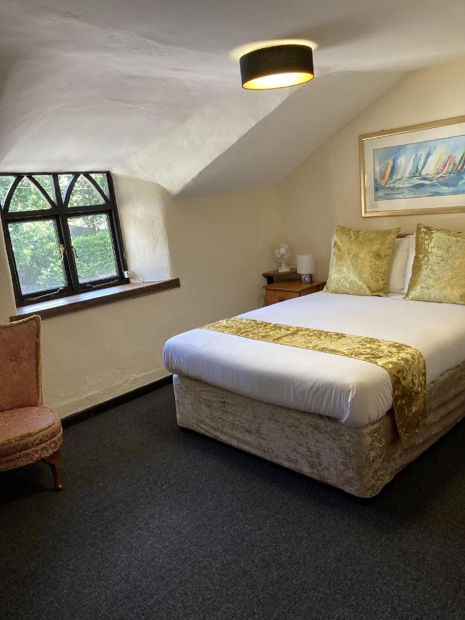 The Cridford Inn Trusham Room photo