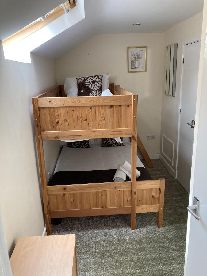 The Cridford Inn Trusham Room photo